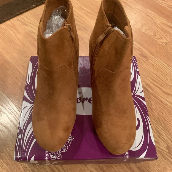 Bootie - Picture 3 of 3